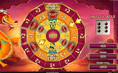 Ruleta de bonus con un dragón mostrando el multiplicador ganado en la función Bonus Wheel de la slot Koi Princess