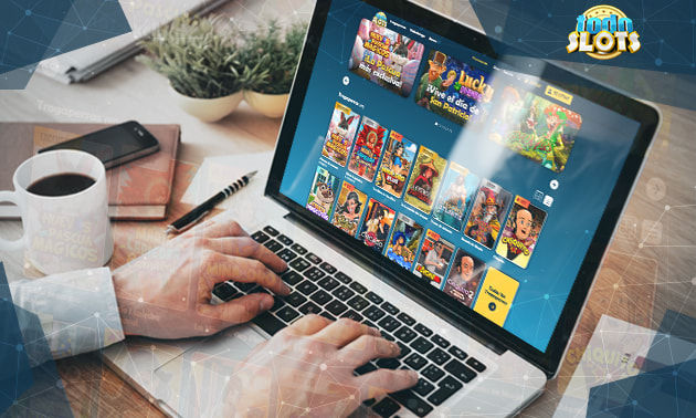 Ordenador con el casino TodoSlots para jugar online.