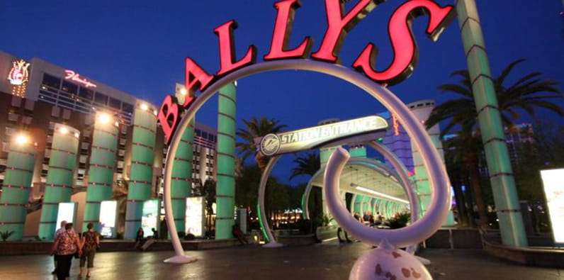La entrada del complejo hotelero Bally's 