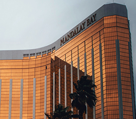 Vista de la fachada del Mandalay Bay Resort y Casino