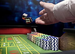 Gente Jugando al Juego de Casino Dados